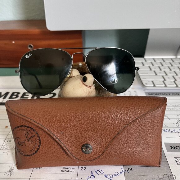 Ray-Ban Classic Aviator Sunglasses - Picture 1 of 7
